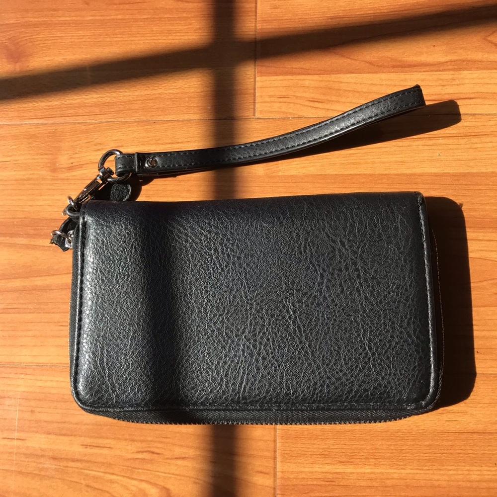 Bundle of Wallets - Picture 2 of 6